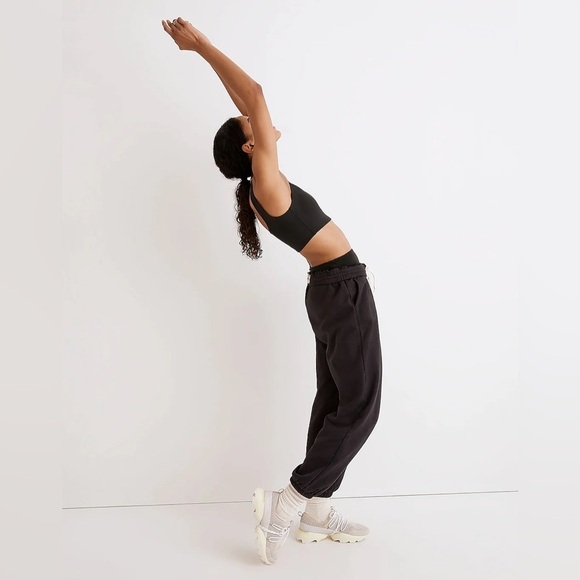 Madewell Flex Square-Neck Sports Bra in True Black - Picture 2 of 10